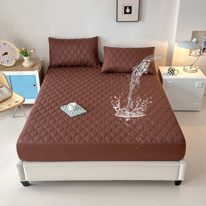 Waterproof bed cover in solid color teemdrop
